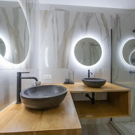 Apartment Dreaming 173